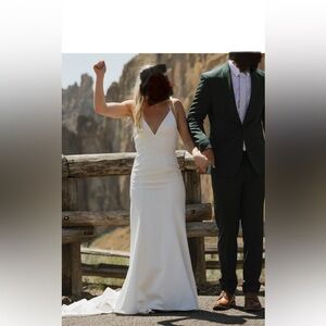 Beautiful Jenny Yoo wedding gown size 2